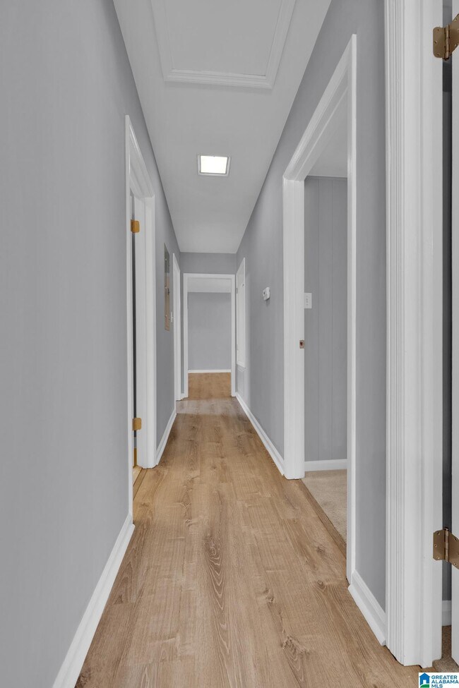 Building Photo - 2060 Montreat Dr