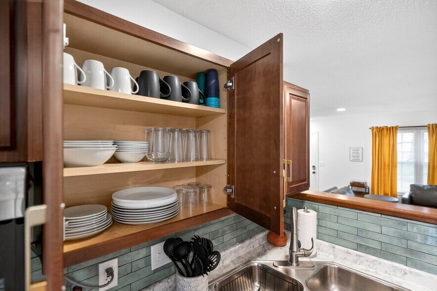Building Photo - 2705 Freemantle Dr