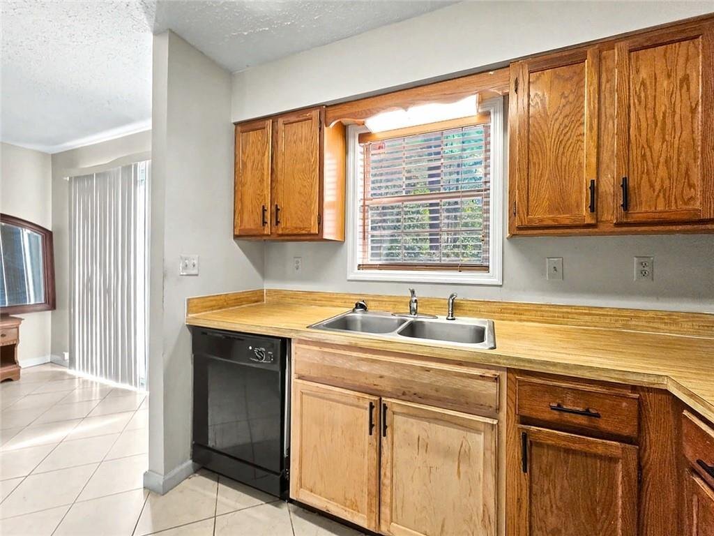 Building Photo - 775 Joseph Club Dr