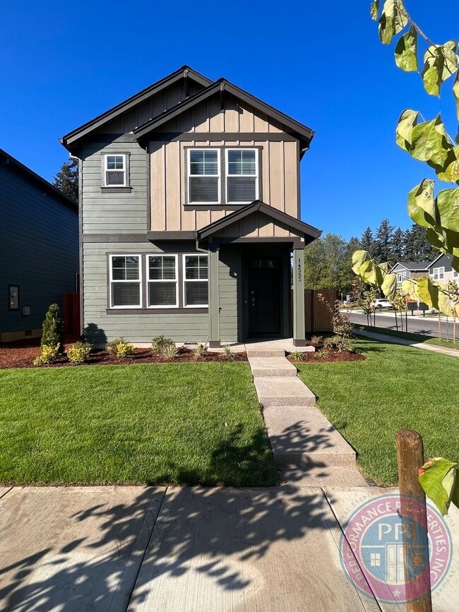 Building Photo - New Construction, Stylish Floorplan & Amen...