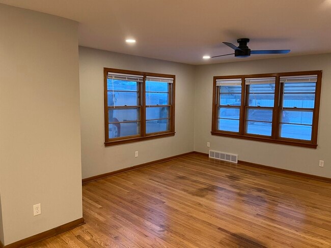 Building Photo - 1417 Beld St