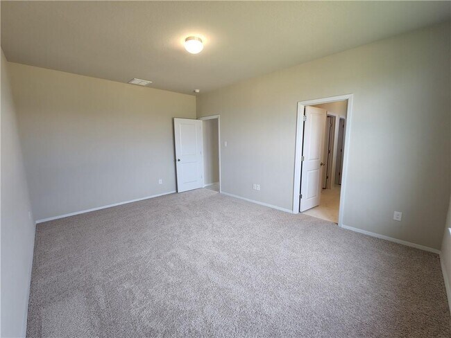 Building Photo - 11400 Milano Dr