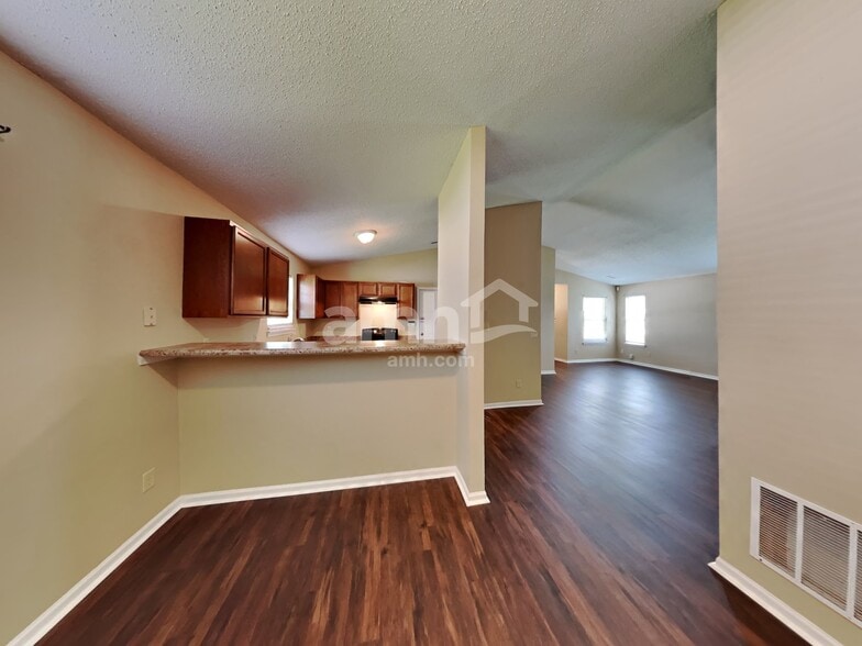 Building Photo - 358 Bent Stream Ln