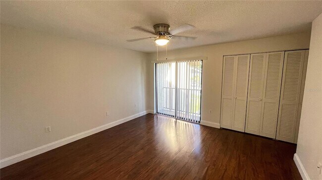 Building Photo - 892 Sunridge Dr