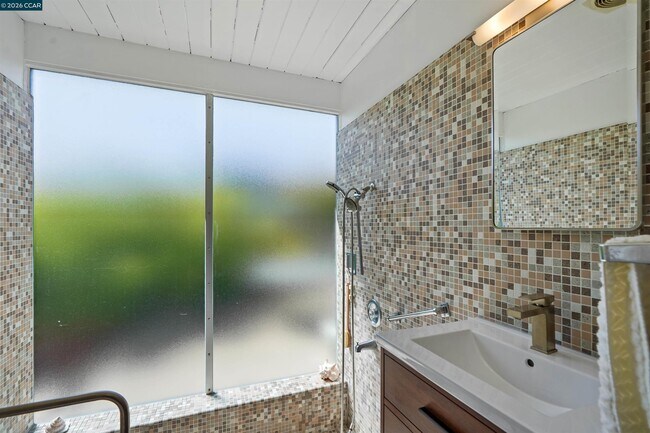Building Photo - 8039 Shay Dr