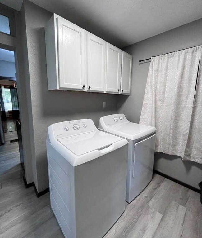 Building Photo - 4B/2B Home in Webster City $1,695.00