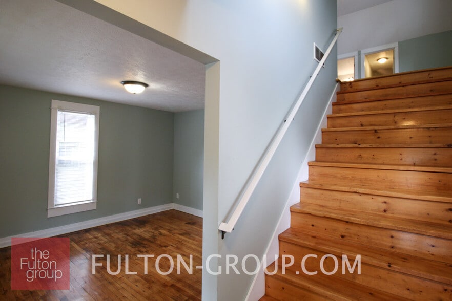 Building Photo - 847 Fountain St NE