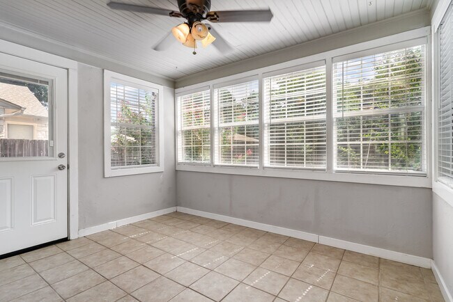 Building Photo - 7802 Morton St