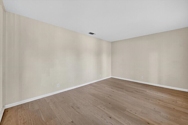 Building Photo - 1306 Pueblo Ct