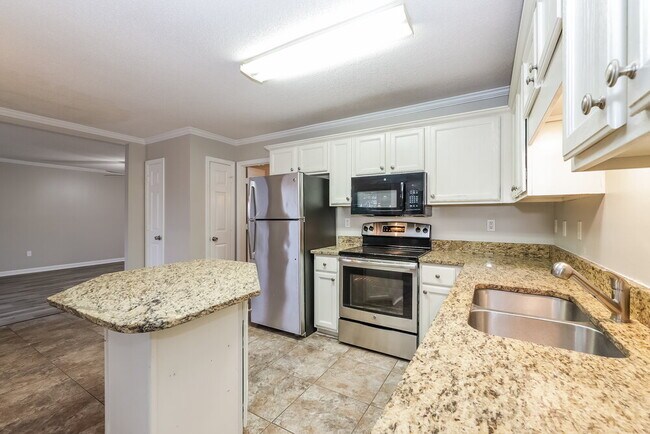 Building Photo - 787 Silver Sands Dr