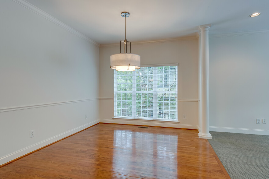 Dining Room - 3333 Acklen Ave