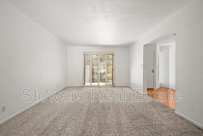 Building Photo - 1714 Parkside Dr