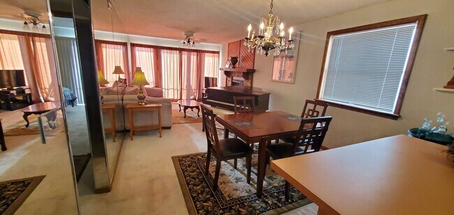 Building Photo - 2 bedroom lakeview condo in Lake Ozark for rent