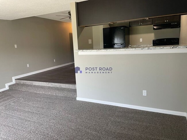 Building Photo - 2838 S Osage Ave