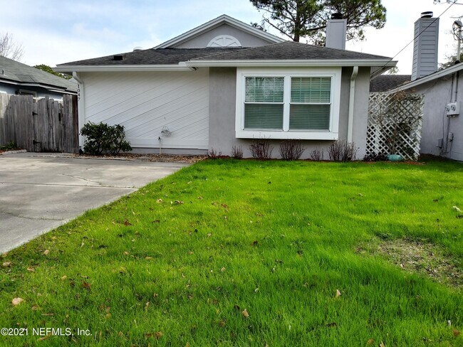 Building Photo - 1047 Hibiscus St