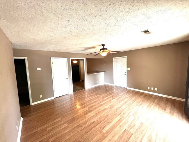 Building Photo - 277 A DUNBAR CAVE ROAD