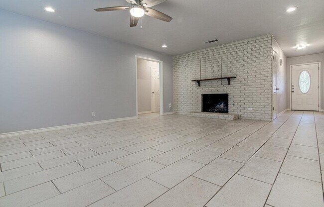 Building Photo - 12111 Missel Thrush Ct