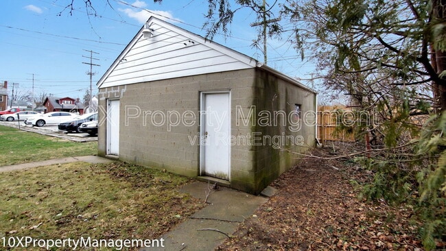 Building Photo - 2911 Sullivant Ave