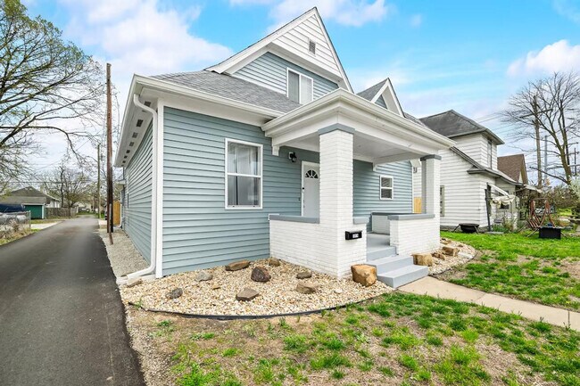 Building Photo - 1019 Central Ave