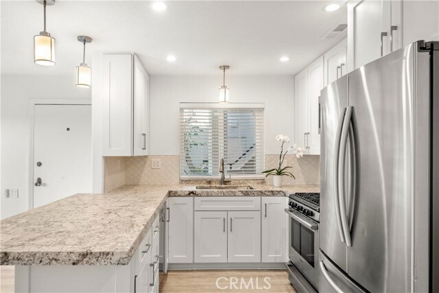 Building Photo - 352 Y Pl