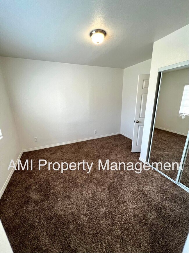 Building Photo - MADISO