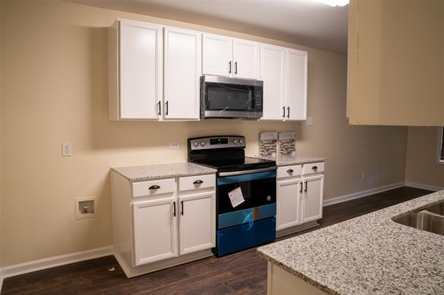 Building Photo - 1204 Sage Dr