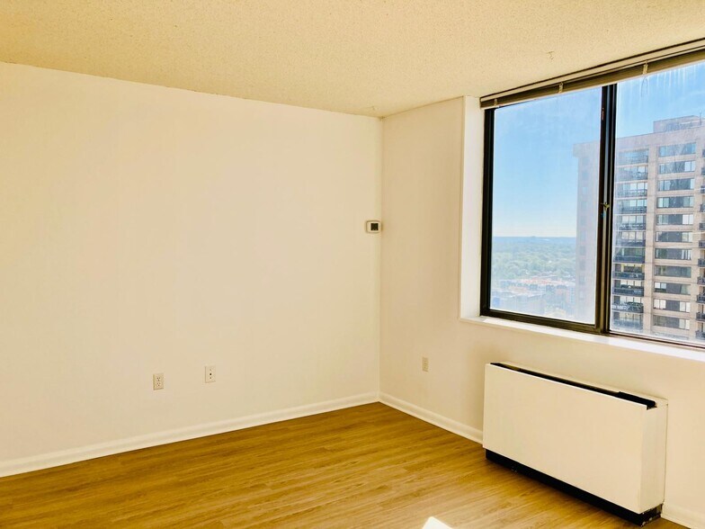 Building Photo - 3701 S George Mason Dr