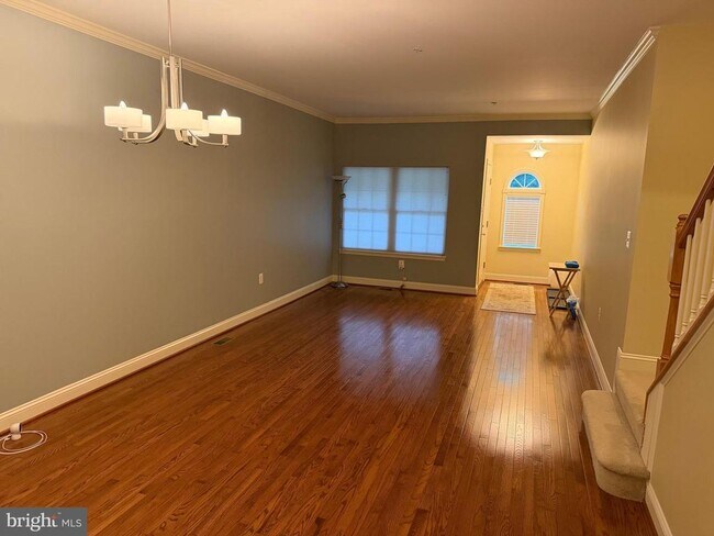 Building Photo - 615 Strandhill Ct