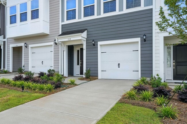 Building Photo - Available Now | Brand New 3 Bedroom Townhouse for Rent in Raleigh NC |