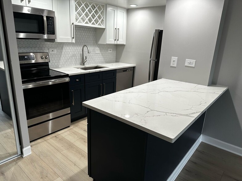 Interior Photo - Royal Grove Apartments