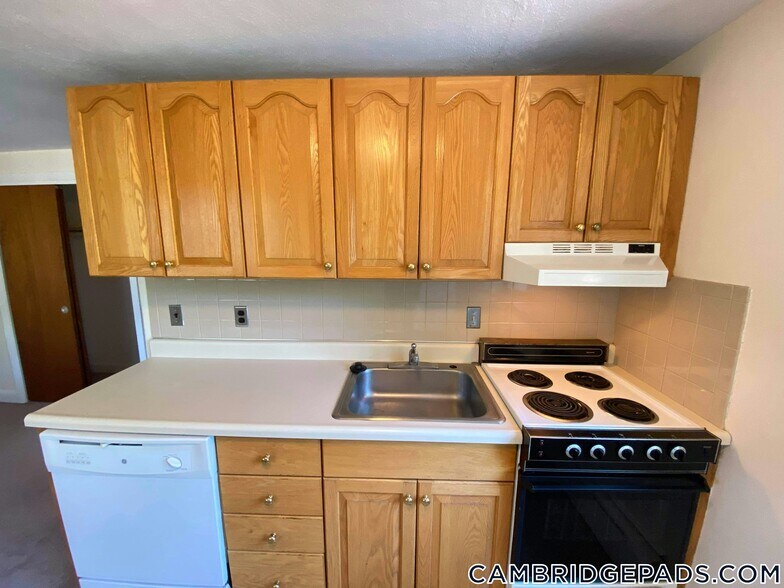 Building Photo - 15 Chester St