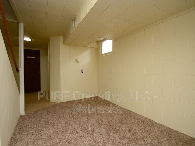 Building Photo - 7761 Highland St