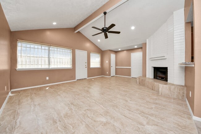 Building Photo - 16425 Monte Carlo Ln