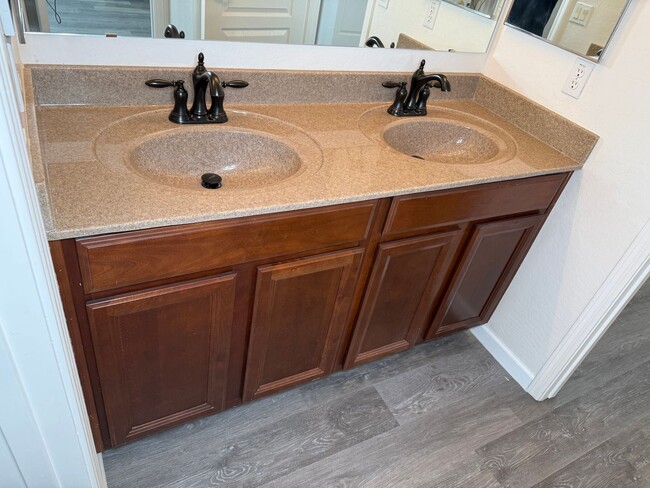 Building Photo - 2712 E Denim Trail