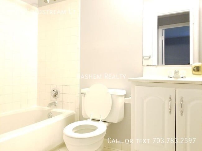 Building Photo - 8223 Goldstream Ct