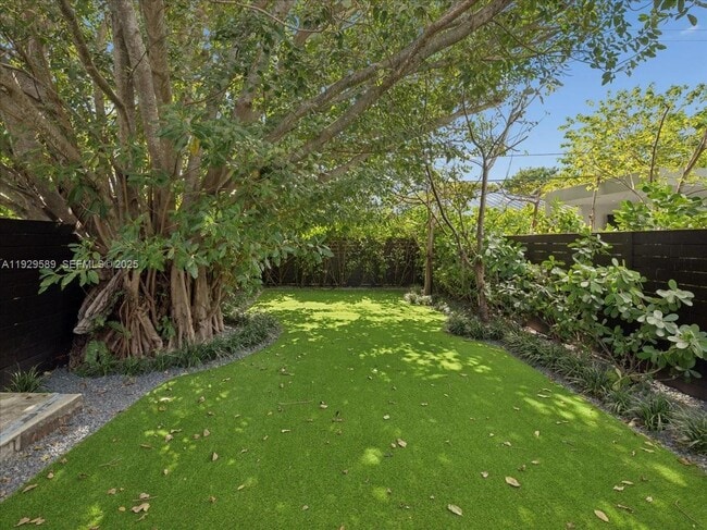 Building Photo - 3458 Day Ave