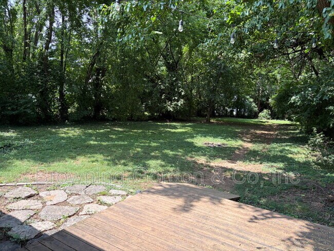 Building Photo - 538 Fairlane Dr