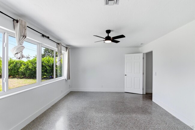 Building Photo - 106 Auburn Dr