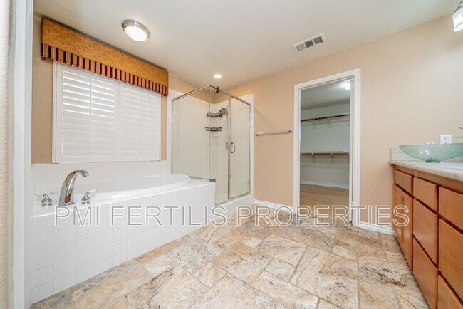 Building Photo - 12494 Breeze Ln