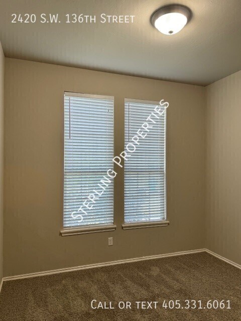 Building Photo - 2420 SW 136th St