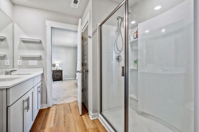 Building Photo - 1006 Baltusrol Ln