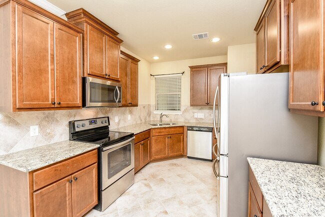 Building Photo - 2826 Whitman Dr