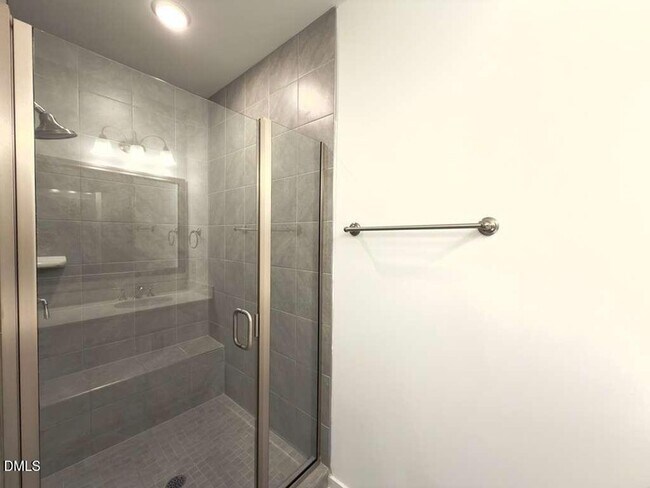 Building Photo - 1802 Stroup St