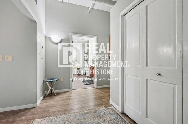 Building Photo - 125 S Kalamazoo Mall