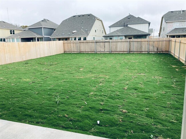 Building Photo - 110 White Aster Ct
