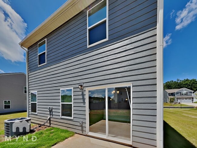 Building Photo - 158 Brixham Lp