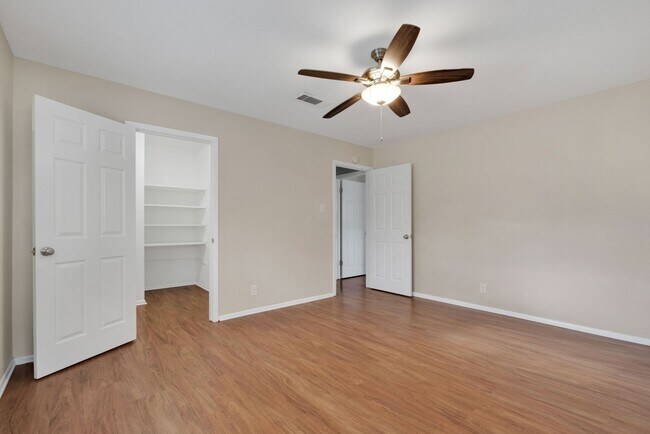 Building Photo - Two Story Rental in Castle Hills