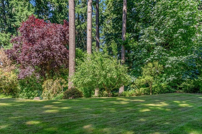 Building Photo - 3bd/2.5ba Bellevue House