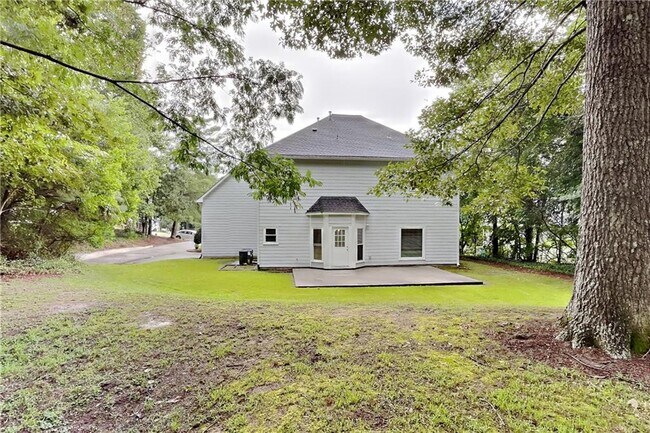 Building Photo - 1240 Cedar Brook Dr NE