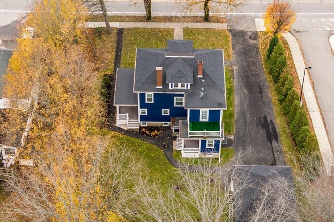 Building Photo - 815 Central Ave